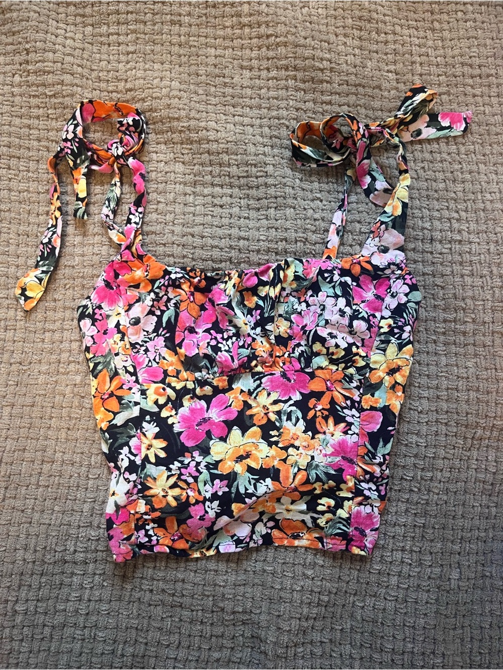 Dynamite Floral Tie-Shoulder Top. Xxs but fits larger